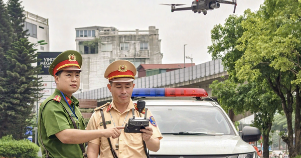 CSGT Hà Nội sử dụng flycam và AI xử lý xe đỗ sai quy định trên đường Nguyễn Trãi