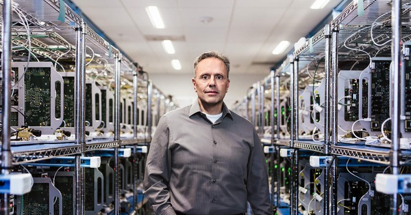 Apple Tái Cấu Trúc Phần Cứng, Johny Srouji Lên Chức Chief Hardware Officer