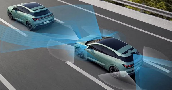 BYD 'Mắt Thần' Triển Khai 2,5 Triệu Xe: Tốc Độ Kỷ Lục, Sự Cố Bất Ngờ