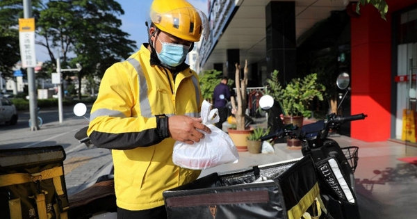 Nam shipper Trung Quốc làm 365 ngày không nghỉ, kiếm 1,7 tỷ đồng trong năm 2024