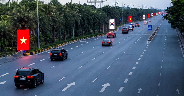 Dấu ấn trên tuyến đường ngoại giao: SKYLED Hà Nội chào đón Tổng thống Hàn Quốc