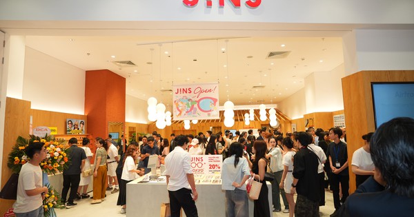JINS – 'Uniqlo của ngành kính' chính thức mở cửa hàng tại Hà Nội