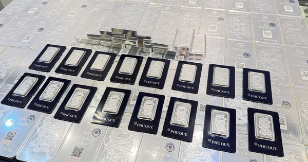 Giá bạc trong nước giảm mạnh 28% từ đỉnh, thế giới ảm đạm