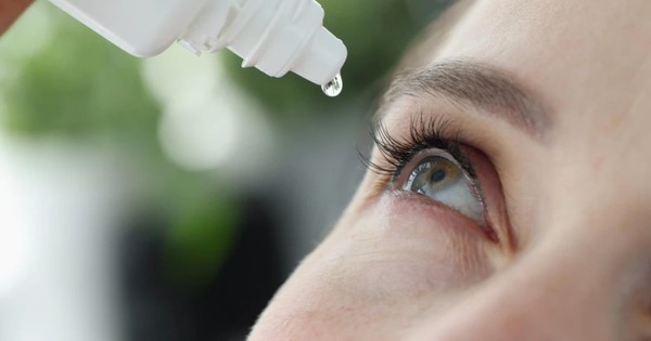 FDA Mỹ thu hồi hơn 3 triệu lọ thuốc nhỏ mắt vì lo ngại vấn đề vô trùng