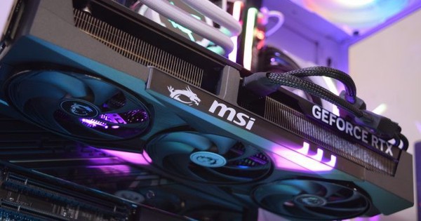 Ngành PC dịch chuyển sang cao cấp do thiếu linh kiện, nhà sản xuất tìm lối thoát qua máy chủ AI