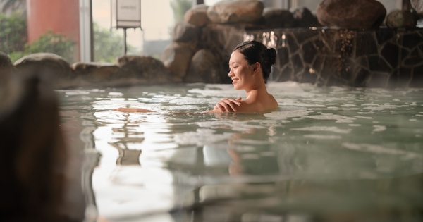 Bí Quyết Sống Thọ Của Người Nhật: Tắm Khoáng Nóng Giảm Nguy Cơ Đột Quỵ, Nhồi Máu Cơ Tim