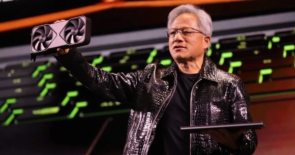 CEO Nvidia trấn an: AI thay đổi cách làm việc, không 'xóa sổ' ngành nghề