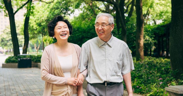 Bí quyết sống thọ sau tuổi 60: Tránh 4 thói quen xấu để duy trì sức khỏe vàng