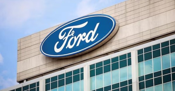 Ford Thu Hồi Hơn 420.000 Xe Tại Mỹ Do Lỗi Cần Gạt Nước Nguy Hiểm