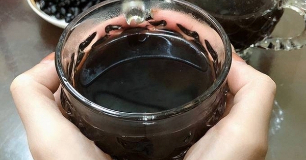 Nước Đậu Đen: Thức Uống Bổ Thận, Chống Oxy Hóa Và Giá Trị Trên Thị Trường