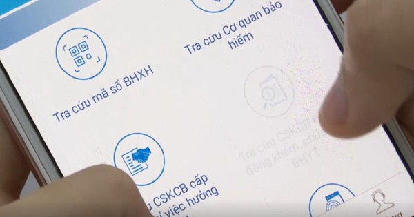 Phát hiện thông tin khám chữa bệnh lạ trên VssID, người phụ nữ Hà Nội lo lắng