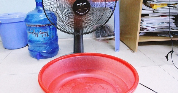 Mẹo đặt đá trước quạt: Lợi ích tức thì nhưng tiềm ẩn nguy cơ