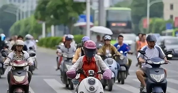 Hà Nội đề xuất hỗ trợ 5 triệu đồng vé xe buýt cho người chuyển sang xe xanh