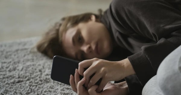 Nghiện smartphone: Giải pháp thực tế từ chuyên gia để thoát khỏi 'màn hình'