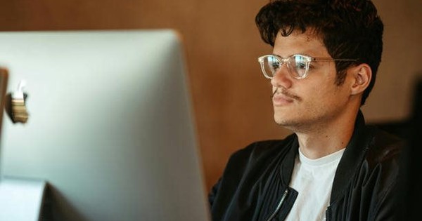 Giới trẻ thích lời khuyên từ ChatGPT hơn chuyên gia y tế