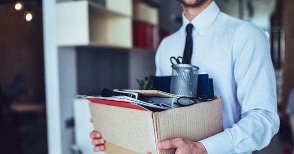 Vừa bị sa thải, tìm công việc mới như thế nào?