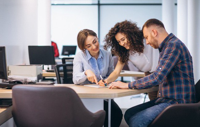 Ứng xử ra sao khi vợ tôi là sếp?