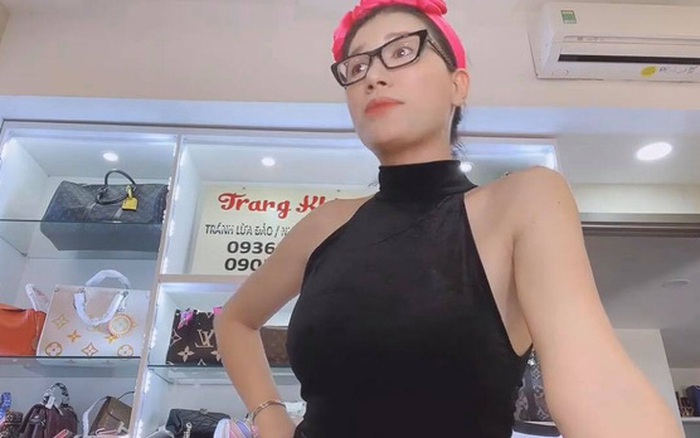 Trang Khan Livestream Gửi Lời Tới Ba Phương Hằng Vợ Dũng Lo Voi Chau Ngheo Hơn Co Thật Chau đeo Hột Xoan Giả Nhưng Chau Cũng đau Xin Tiền Co