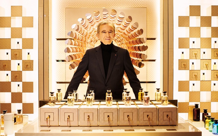 Ông chủ Louis Vuitton kể về cuộc săn hãng trang sức xa xỉ Tiffany