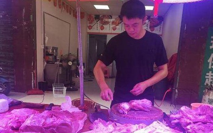 Nợ gần 7 tỷ đồng sau khởi nghiệp, cử nhân đại học đi bán thịt lợn, kiếm hơn  100 triệu đồng mỗi tháng