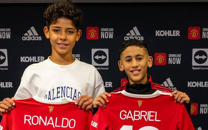 MU: Ronaldo\'s son has signed a contract with Manchester United, just like his father before him, and will wear the same number as his dad. Don\'t miss out on witnessing the continuation of this amazing legacy!