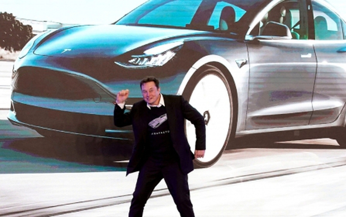 Tesla sẽ là người kế tiếp của Apple và mức định giá của nó ...