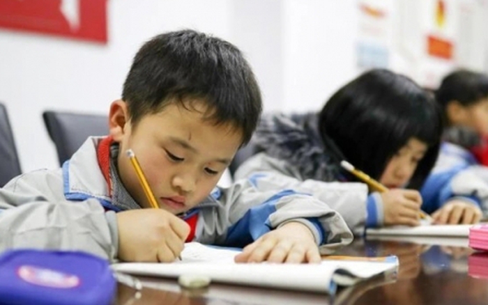 Bà mẹ ở Hà Nội kể chuyện con lớp 6 đã biết kiếm tiền, nhiều người cảnh báo:  Coi chừng "sai 1 ly đi 1 dặm"