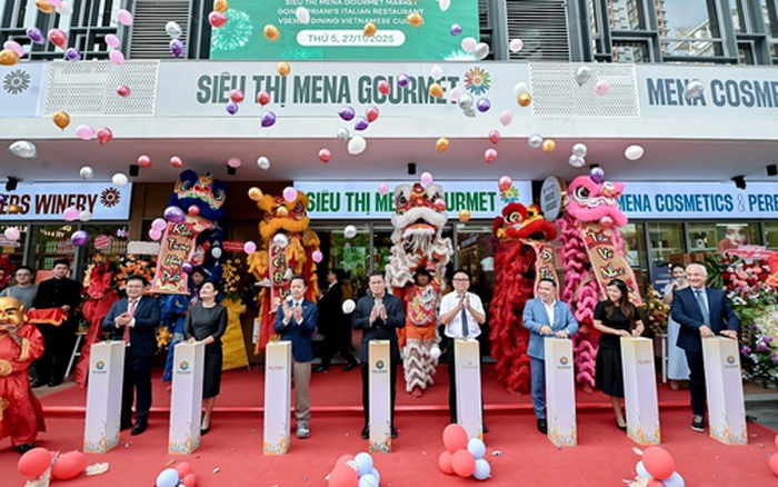 https://cafebiz.cafebizcdn.vn/zoom/700_438/162123310254002176/2025/11/28/avatar1764297381499-1764297383811898084657.jpeg
