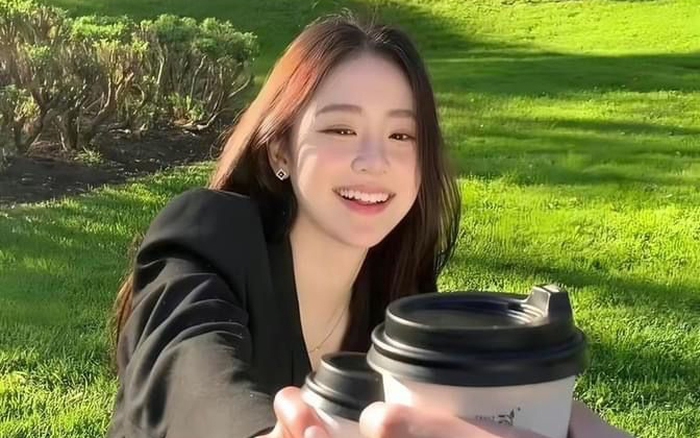 https://cafebiz.cafebizcdn.vn/zoom/700_438/162123310254002176/2025/12/6/avatar1764985792882-17649857936492133445434.jpg