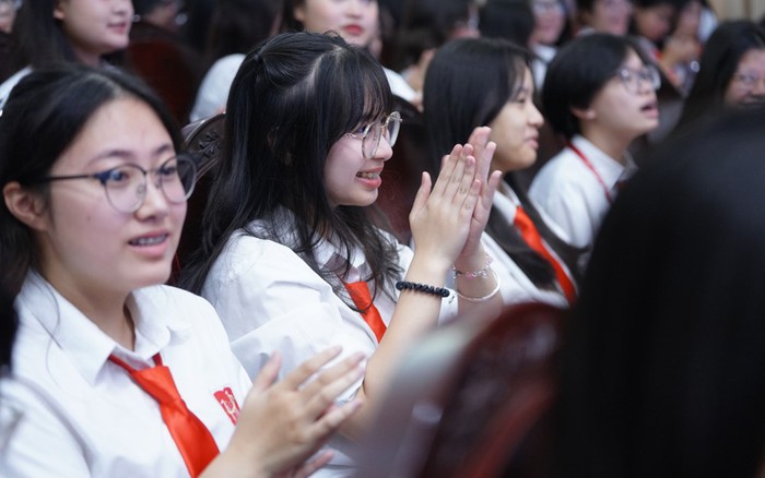 https://cafebiz.cafebizcdn.vn/zoom/700_438/162123310254002176/2026/2/5/avatar1770271296625-17702712969251164289334.jpg